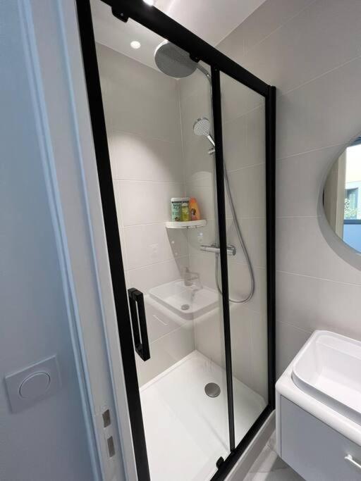 Cosy Flat For 6 People #2 Apartment Asnières Exterior foto